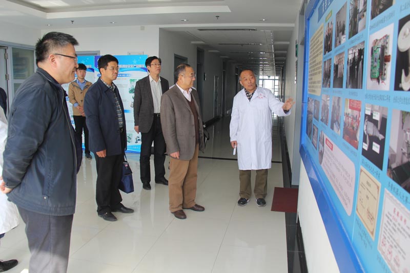 王振林副校长来机电学院调研大学生创新创业及实验教学工作