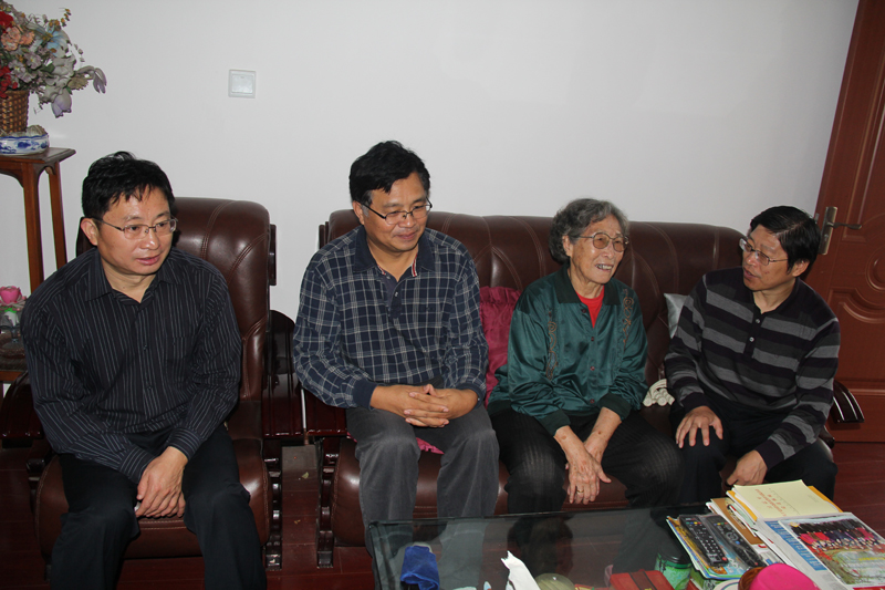 机电学院走访慰问离退休教职工