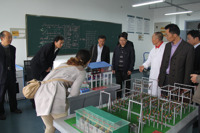 菏泽学院蒋震机电学院来我校机电学院考察交流